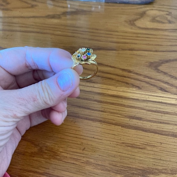 None Jewelry - Gold Tone Floral Ring with Colorful Gems